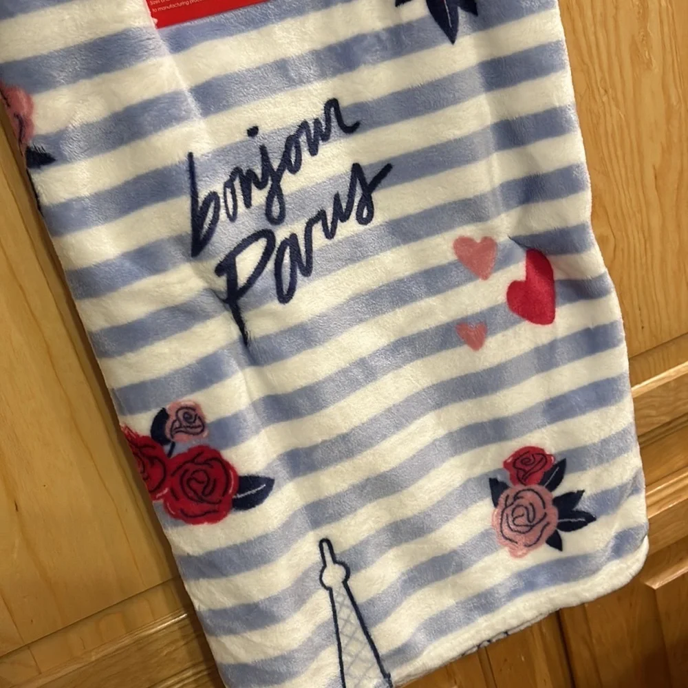 Netflix Emily In Paris Blanket